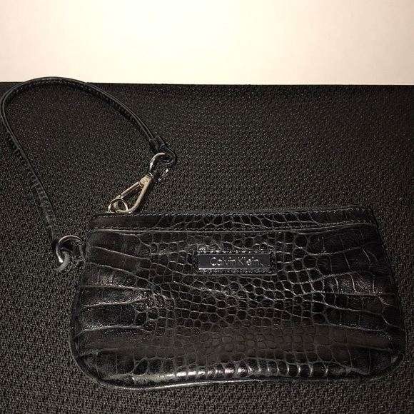 Calvin Klein Mini Wallet - Picture 2 of 6